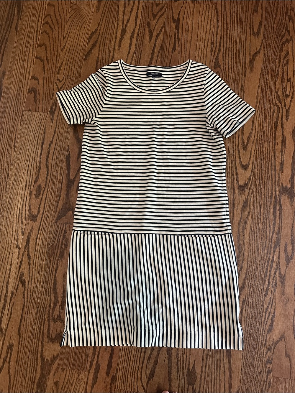 Madewell Black & White Striped Short Sleeve Shift Dress, Sz S